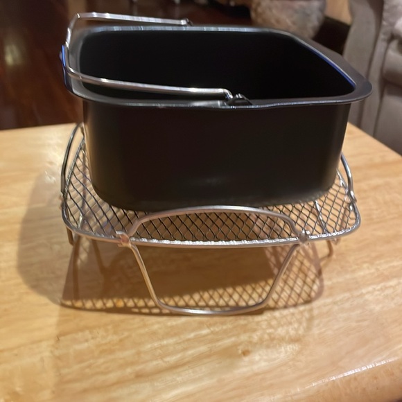 NuWave Brio Gourmet Accessory Kit Accessory Kit for 2 qt Air Fryer in Box Cook - Picture 7 of 8